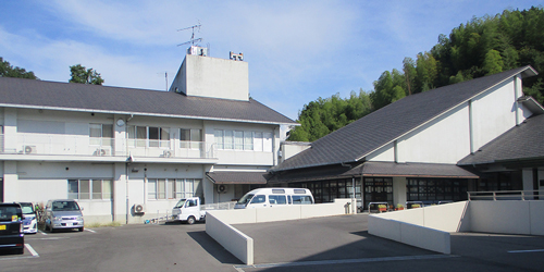 養護老人ホーム泉荘 養護老人ホーム泉荘