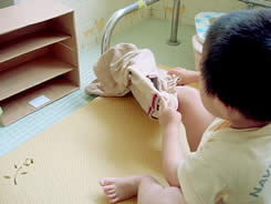 お着替え中 お着替え中